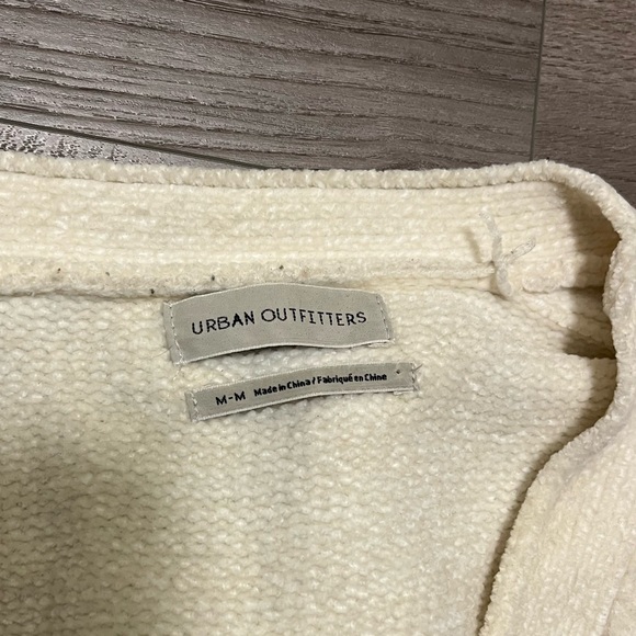 Cream UO Cardigan - Picture 3 of 3